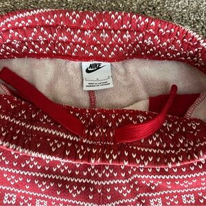Nike Red and White Patterned Sweatshirt, Sweatpants 
Boys large, worn one time
